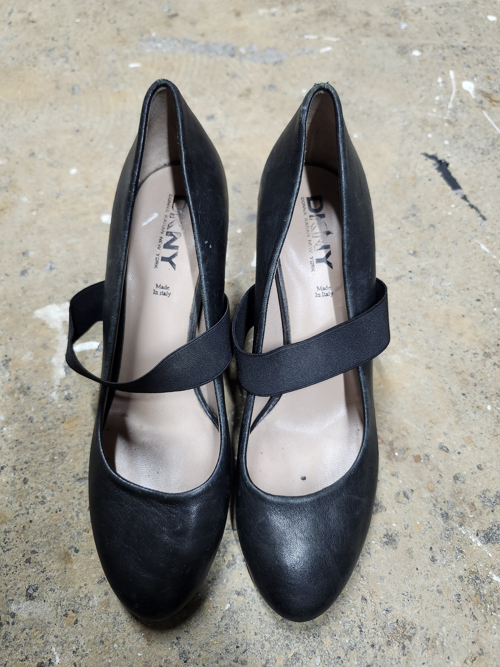 DKNY Black Leather Mary Jane Pumps - Size 8